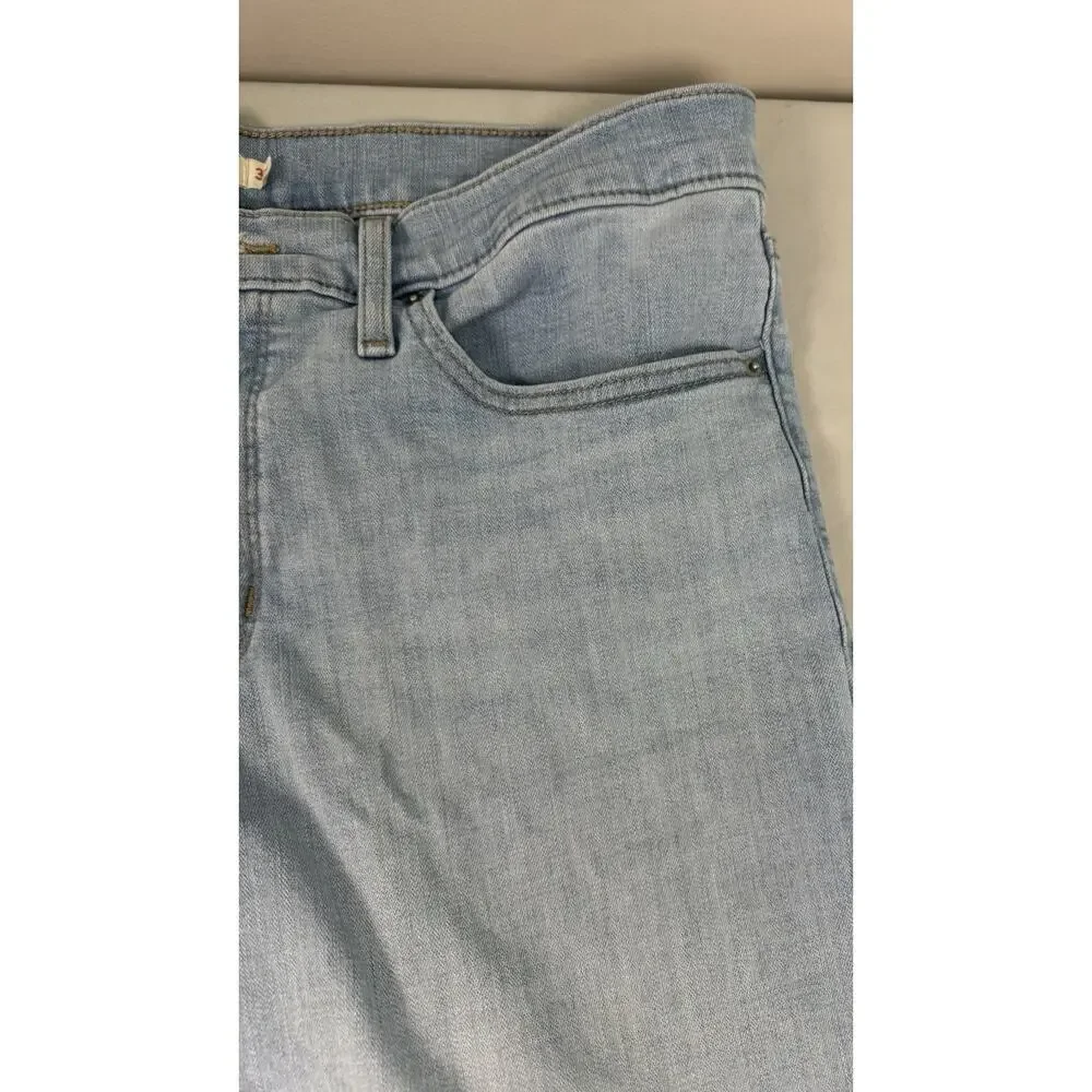 Levi’s 314 Shaping Straight Jeans Women’s W32 L32 Light Wash Stretch Denim